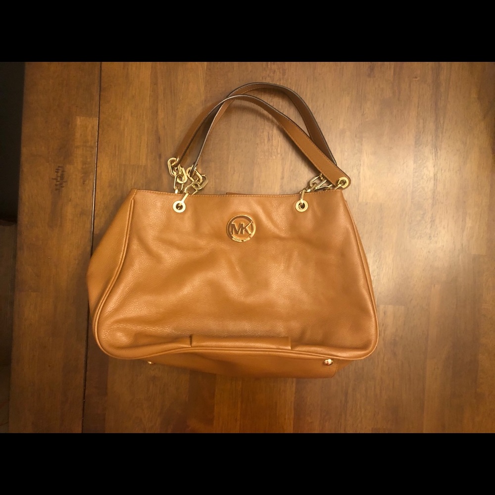 🐕 Authentic Michael Kors Purse 🐕